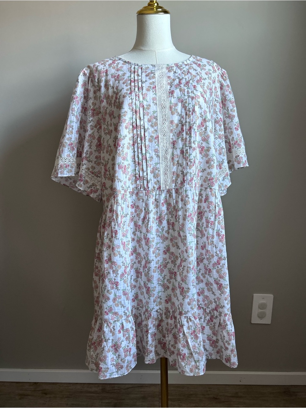 Jillian Harris 🩷 White floral Cotton dress flower dainty romantic summer beachy - Picture 3 of 9